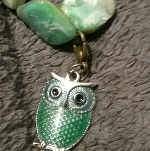 Owl and shell beads necklace. - Picture 2 of 2